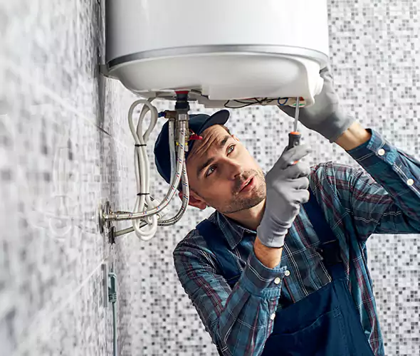 Expert Plumber for Hot Water Tank Maintenance in Greenlawn, NY: Schedule Reliable Maintenance Services with Us